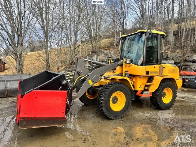 Nakladač Volvo L30G Wheel Loader w/Bucket – 1410 hours! WATCH VID