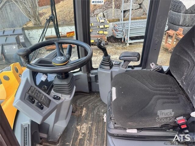 Nakladalnik Volvo L30G Wheel Loader w/Bucket – 1410 hours! WATCH VID