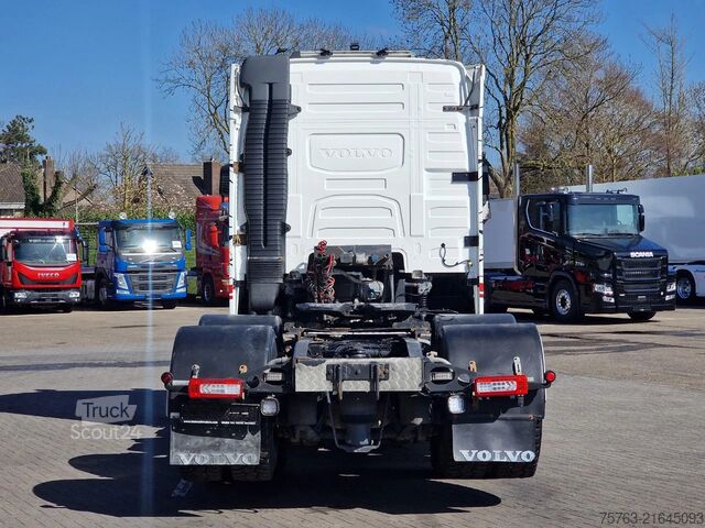 Standard-SZM Volvo FH 13.540 Globetrotter 6x4 - Retarder - PTO/Hyd...