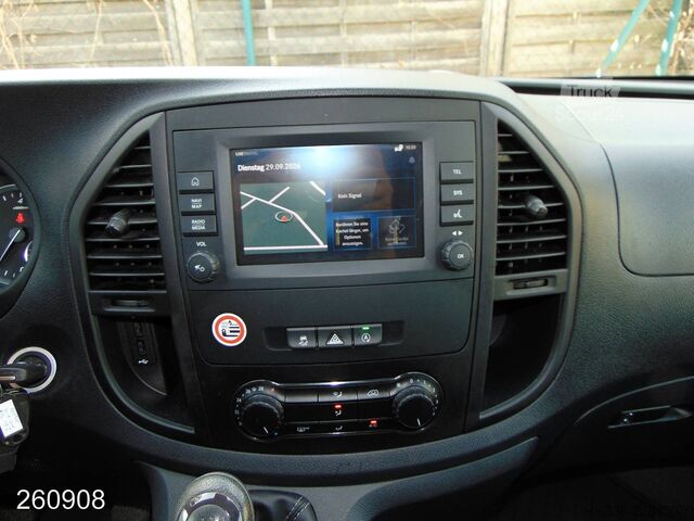 Slēgtais furgons MERCEDES-BENZ Vito 116CDI Sortimo-Klima-Navi-Kamera-Dachträger
