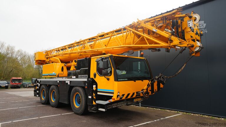 Camion-grue Liebherr LTM 1050-3.1