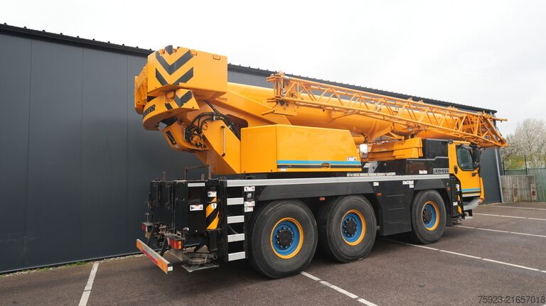Camion-grue Liebherr LTM 1050-3.1