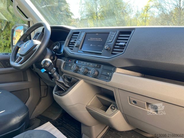 Минибус VW CRAFTER 2.0 TDI 8 SITZER KLIMAAUTO. HECKLIFT