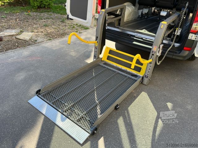 Минибус VW CRAFTER 2.0 TDI 8 SITZER KLIMAAUTO. HECKLIFT