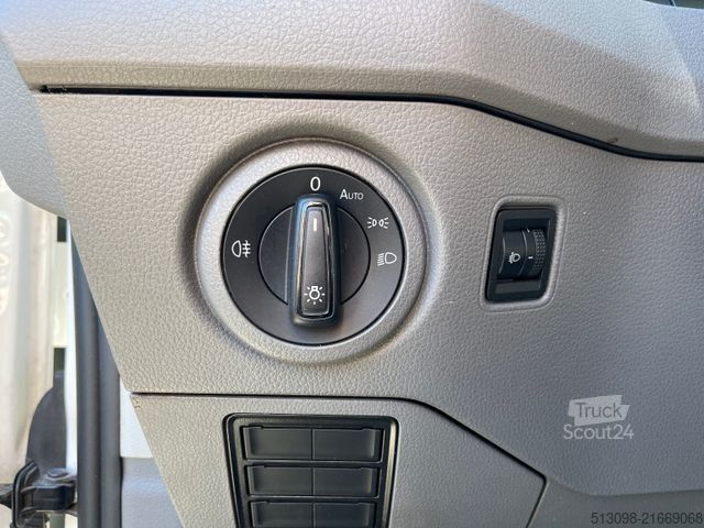 Минибус VW CRAFTER 2.0 TDI 8 SITZER KLIMAAUTO. HECKLIFT