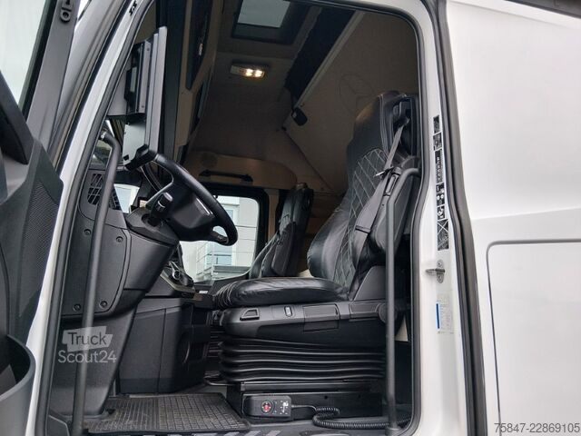  Mercedes-Benz Actros 1851 LS Giga Leder