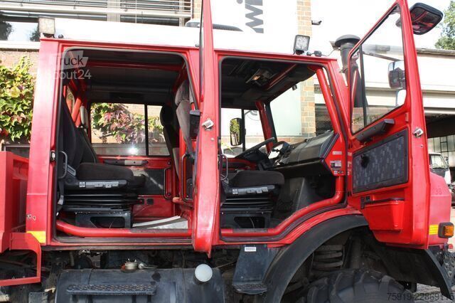 Vehículo de bomberos retirado del servicio, 160 kW Mercedes-Benz UNIMOG 5000