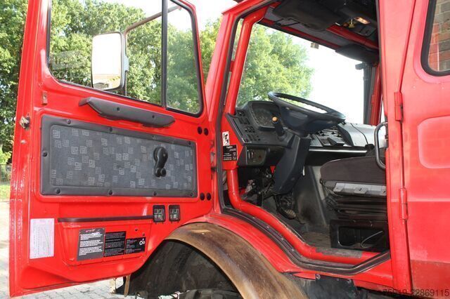 Vehículo de bomberos retirado del servicio, 160 kW Mercedes-Benz UNIMOG 5000