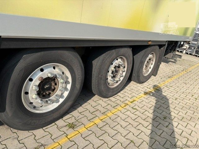 Koeloplegger SCHMITZ CARGOBULL Tiefkühlauflieger mit Thermo King