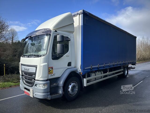 شاحنة بمسطحة ومشمع DAF LF 290 EURO 6 TAULINER
