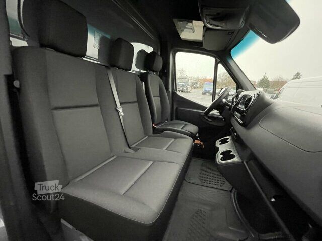 Ponyvával szerelt furgon Mercedes-Benz Sprinter 319 CDI L2+SCHIEBEPLANE +AUTOM+MBUX+NEU