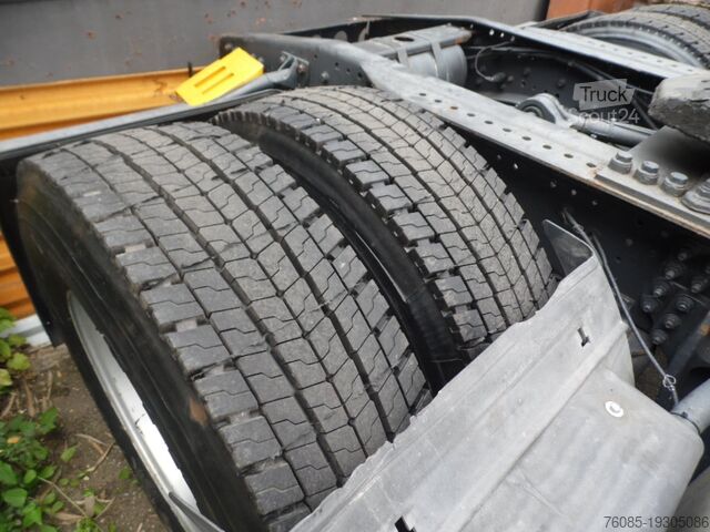 Standart traktör IVECO 450