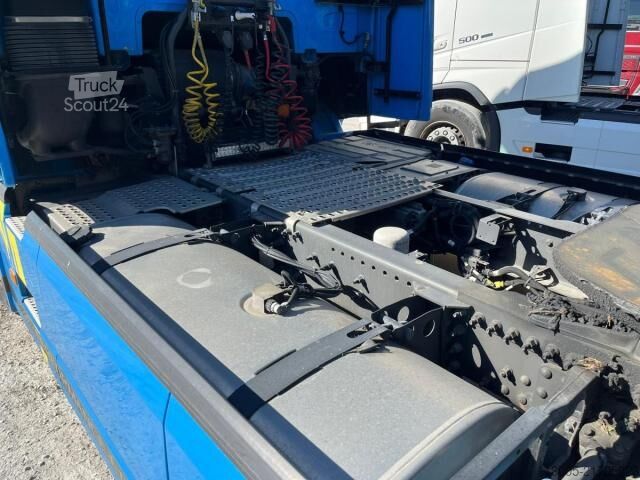 Vakio vetoauto Volvo FH 540