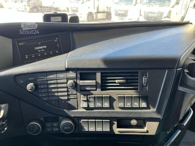 Vakio vetoauto Volvo FH 540