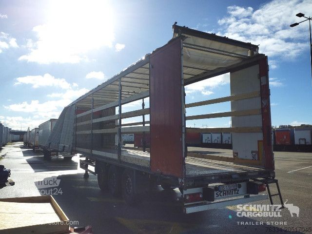 Semi-remorque bâchée Schmitz Cargobull Semitrailer Curtainsider Standard