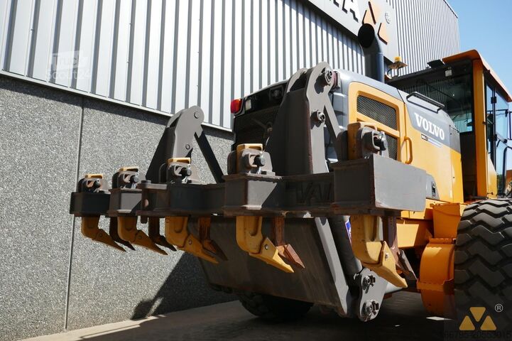 Grader Volvo G946B AWD