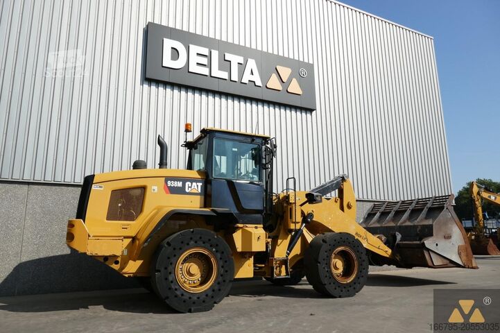 Chargeur sur roues Caterpillar 938M