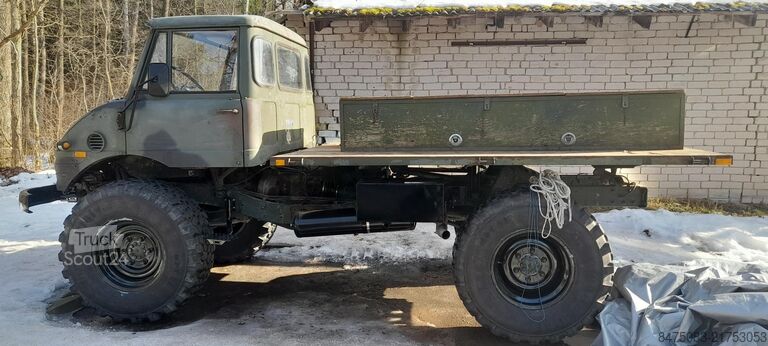 Bezceļu Mercedes-Benz Unimog416