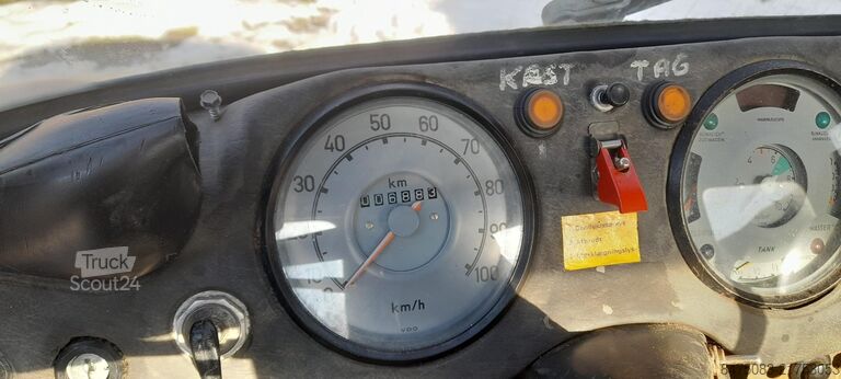 Bezceļu Mercedes-Benz Unimog416