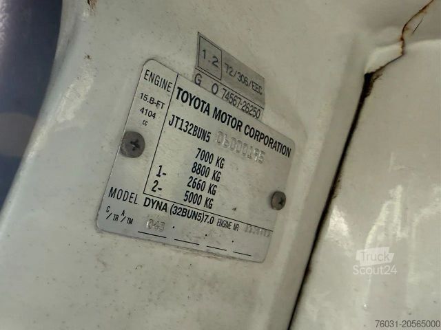 Autocarro ribaltabile TOYOTA DYNA 400 4X2 Tipper Spring/Spring Manual Gearbox