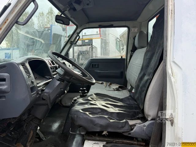 Camión volquete TOYOTA DYNA 400 4X2 Tipper Spring/Spring Manual Gearbox