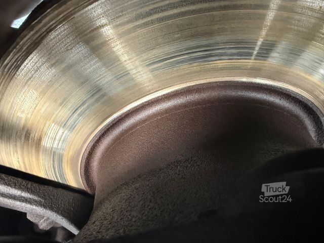 Hladilna polprikolica SCHMITZ CARGOBULL 3Achs MEGA Carrier1350 InnenH-2,85m Doppelstock