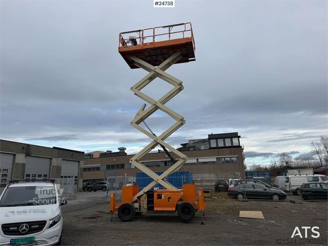 Škarjasto dvigalo JLG 439RT scissor lift – 16 meters. WATCH VIDEO