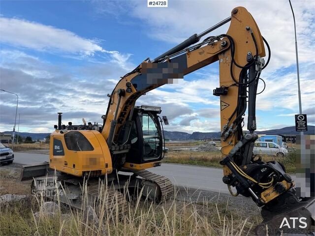Goseniški bager Liebherr R914 excavator with GPS, bucket, and tiltrotator.