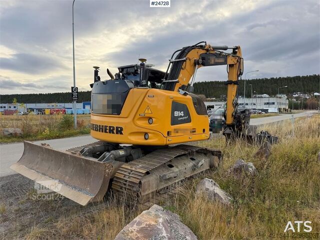 Goseniški bager Liebherr R914 excavator with GPS, bucket, and tiltrotator.