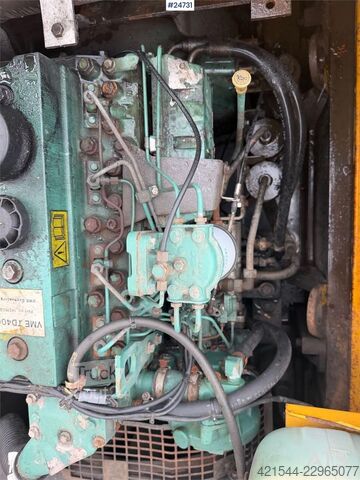 Radbagger Åkerman EW130 wheel digger w/ a bucket. WATCH VIDEO