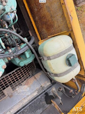 Radbagger Åkerman EW130 wheel digger w/ a bucket. WATCH VIDEO