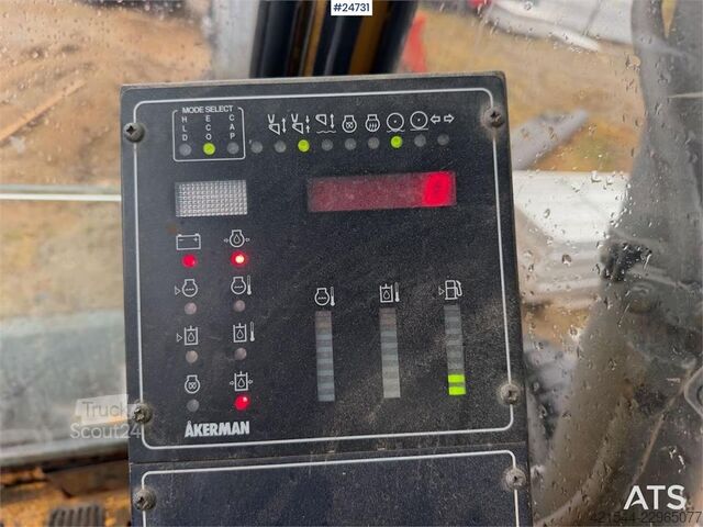 Radbagger Åkerman EW130 wheel digger w/ a bucket. WATCH VIDEO