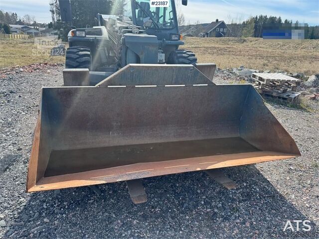 Radlader Merlo P40.17 telehandler w/ bucket – pallet forks – jib