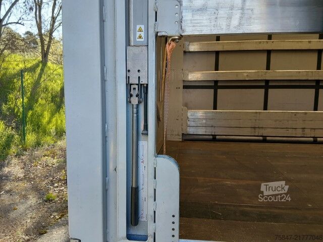 Dümo Reisemobile GmbH & Co.KG Dümo Reisemobile GmbH & Co.KG Dümo Reisemobile GmbH & Co.KG