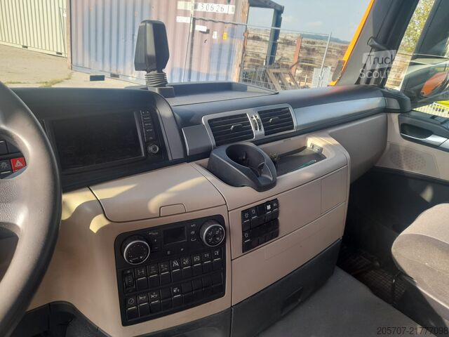 Abrollkipper mit Kran MAN TGS 26.500