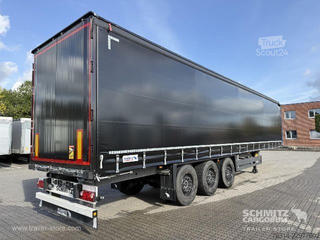 Öppen semitrailer med kapell Schmitz Cargobull Curtainsider Standard Getränke