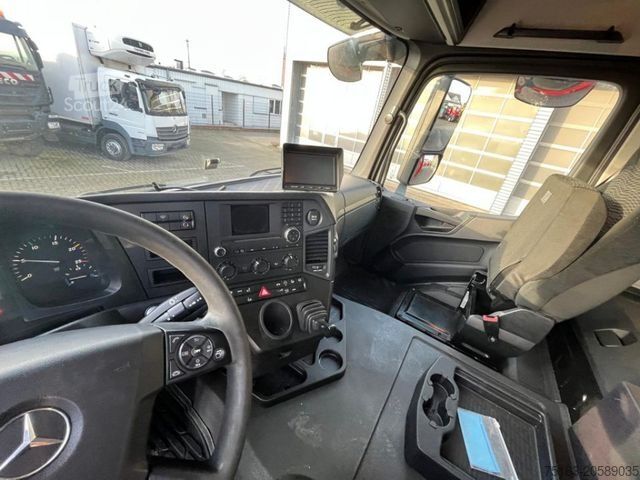 Vrachtauto met open laadbak MERCEDES-BENZ Arocs 2543 L Pritsche Heckkran