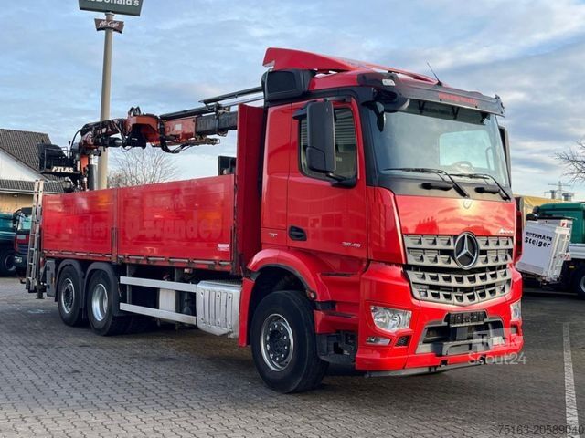 Grue montée sur camion MERCEDES-BENZ Arocs 2543 L Pritsche Heckkran