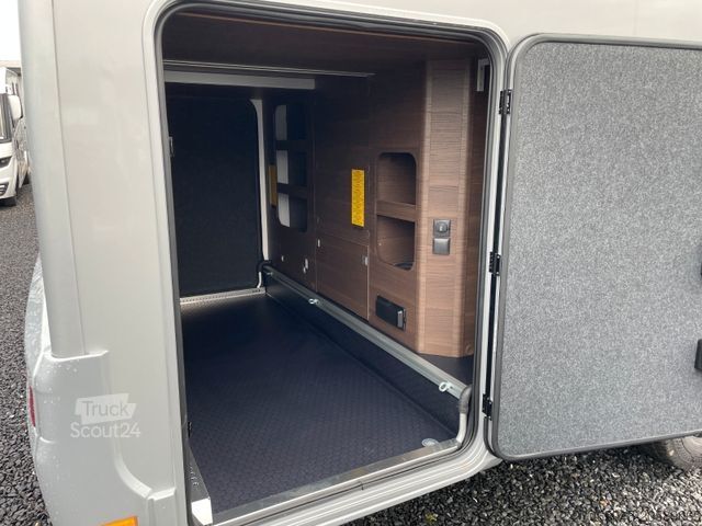 Polintegriran avtodom ADRIA Matrix Supreme 670 DL*4,4T*Leder*Safety Plus