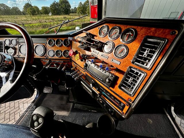 Standard trekkvogn FREIGHTLINER Classic XL