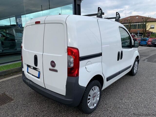 Kompaktno dostavno vozilo FIAT Fiorino Van 2 posti - Km 126.000