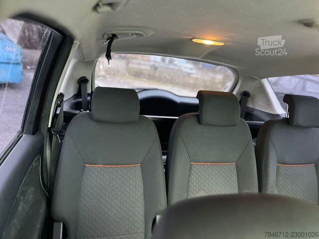 Kleinbus FORD S-Max S-MAX Trend  2,2 Ltr. - 129 kW TDCi