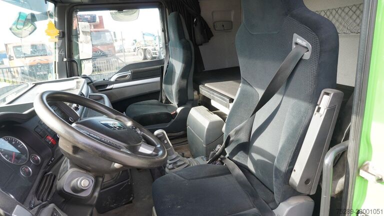 Düz kasa kamyon MAN TGX 18.400 4x2 BL Kran Pritsche Atlas