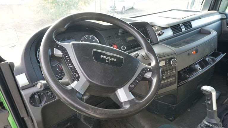 Düz kasa kamyon MAN TGX 18.400 4x2 BL Kran Pritsche Atlas