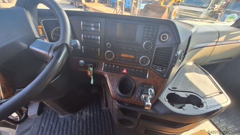Mercedes-Benz 1851Actros 4 2-Achser SZM truck tractor Mercedes-Benz 1851Actros 4 2-Achser SZM
