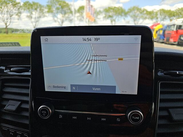 Kombi med högt tak FORD TRANSIT CUSTOM 2.0 L1H1 TRAIL-EDITION!