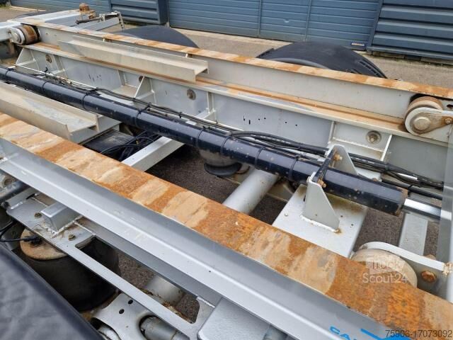 Semitrailer  PORTE CONTAINERS MULTIPOSITION