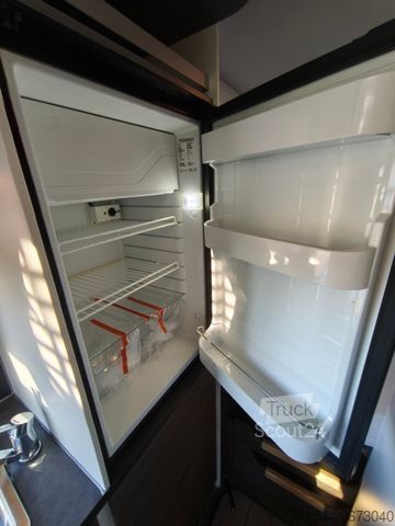 Husbil VANTOURER 600MQ, D ,Dieselstandheizung,Skyroof