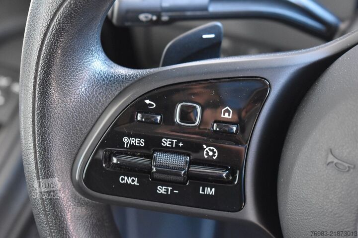 Furgon z wysokim dachem MERCEDES-BENZ Sprinter 316 CDI 4x4 7 G-Tronic Mixto L2H2 Navi