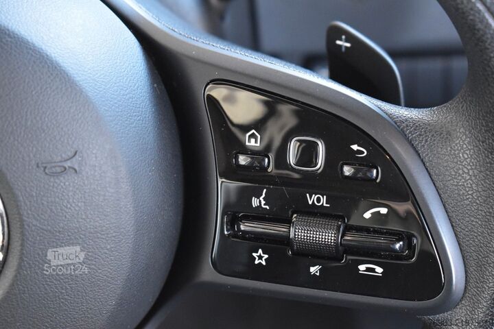 Furgon z wysokim dachem MERCEDES-BENZ Sprinter 316 CDI 4x4 7 G-Tronic Mixto L2H2 Navi